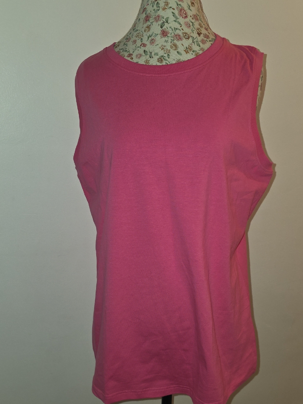 VENUS Bright Pink Crewneck Tank Top
